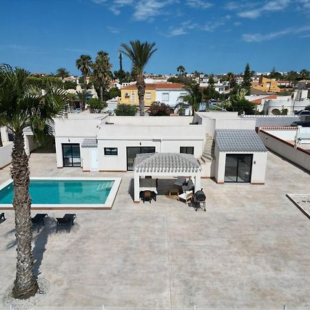Pink Lagoon Villa Torrevieja Exterior photo