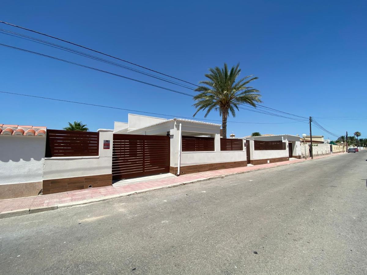 Pink Lagoon Villa Torrevieja Exterior photo